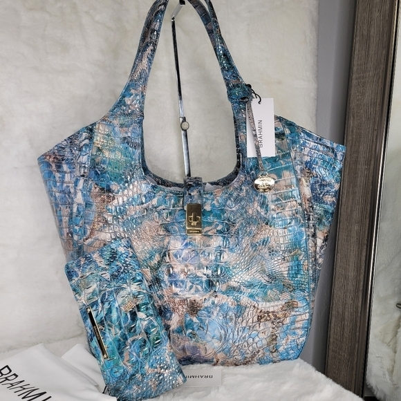 BRAHMIN NWT Designer Shoulder Bag Tote Italian Leather Embossed - Picture 7 of 11